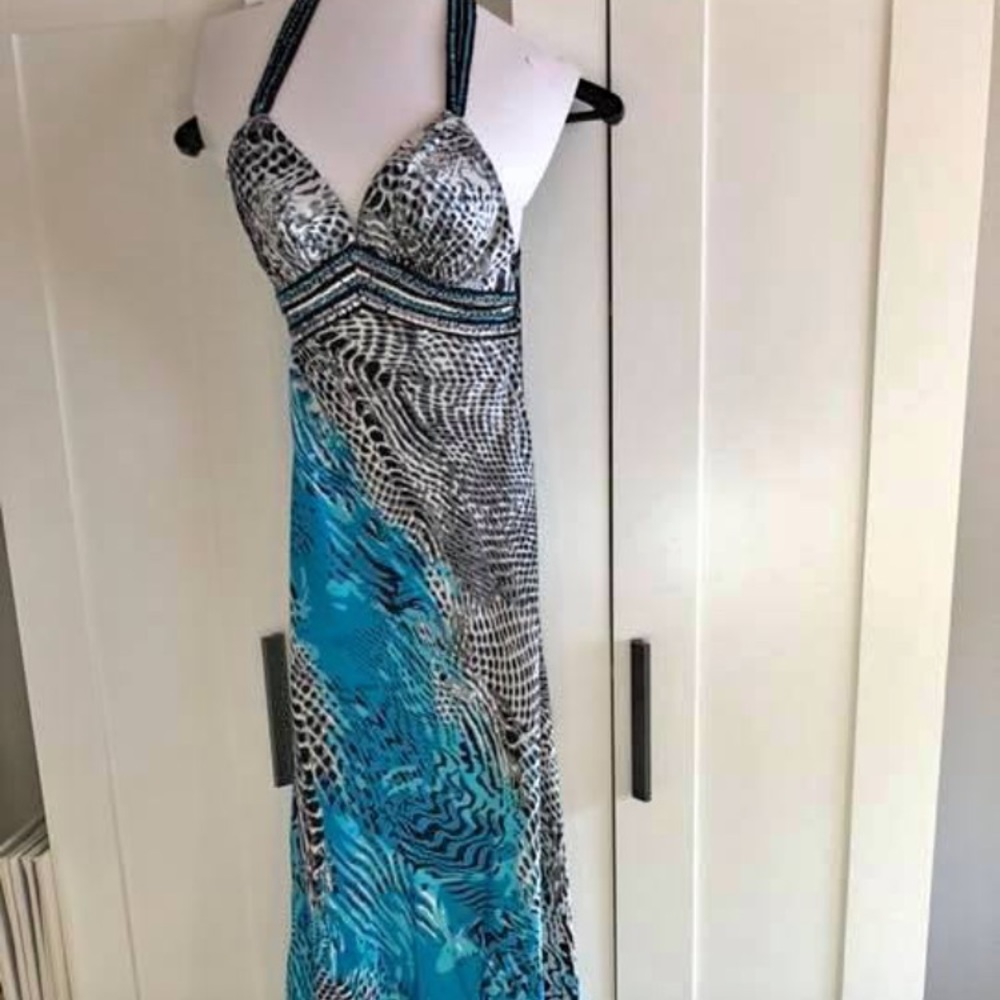 Beautiful Camille la Vie Prom Dress! DRY CLEANED💙